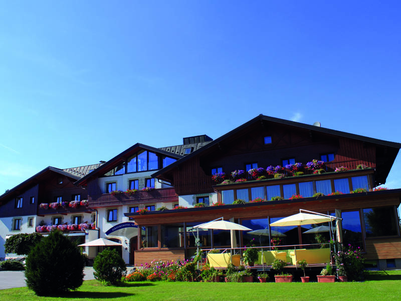 Das Hotel Bei Sonnigem Wetter